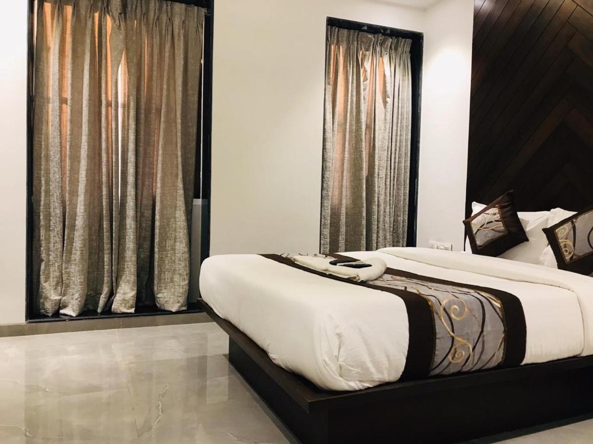 Hotel Flora Suites - Fort Mumbai Eksteriør bilde