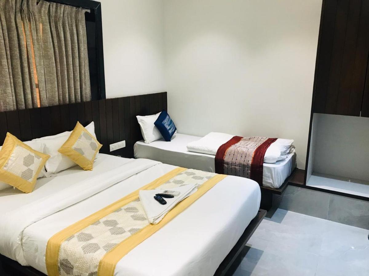 Hotel Flora Suites - Fort Mumbai Eksteriør bilde