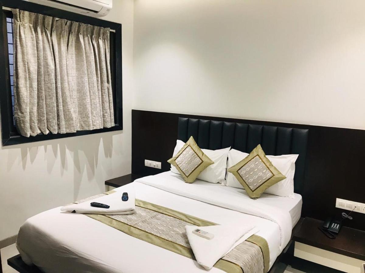Hotel Flora Suites - Fort Mumbai Eksteriør bilde