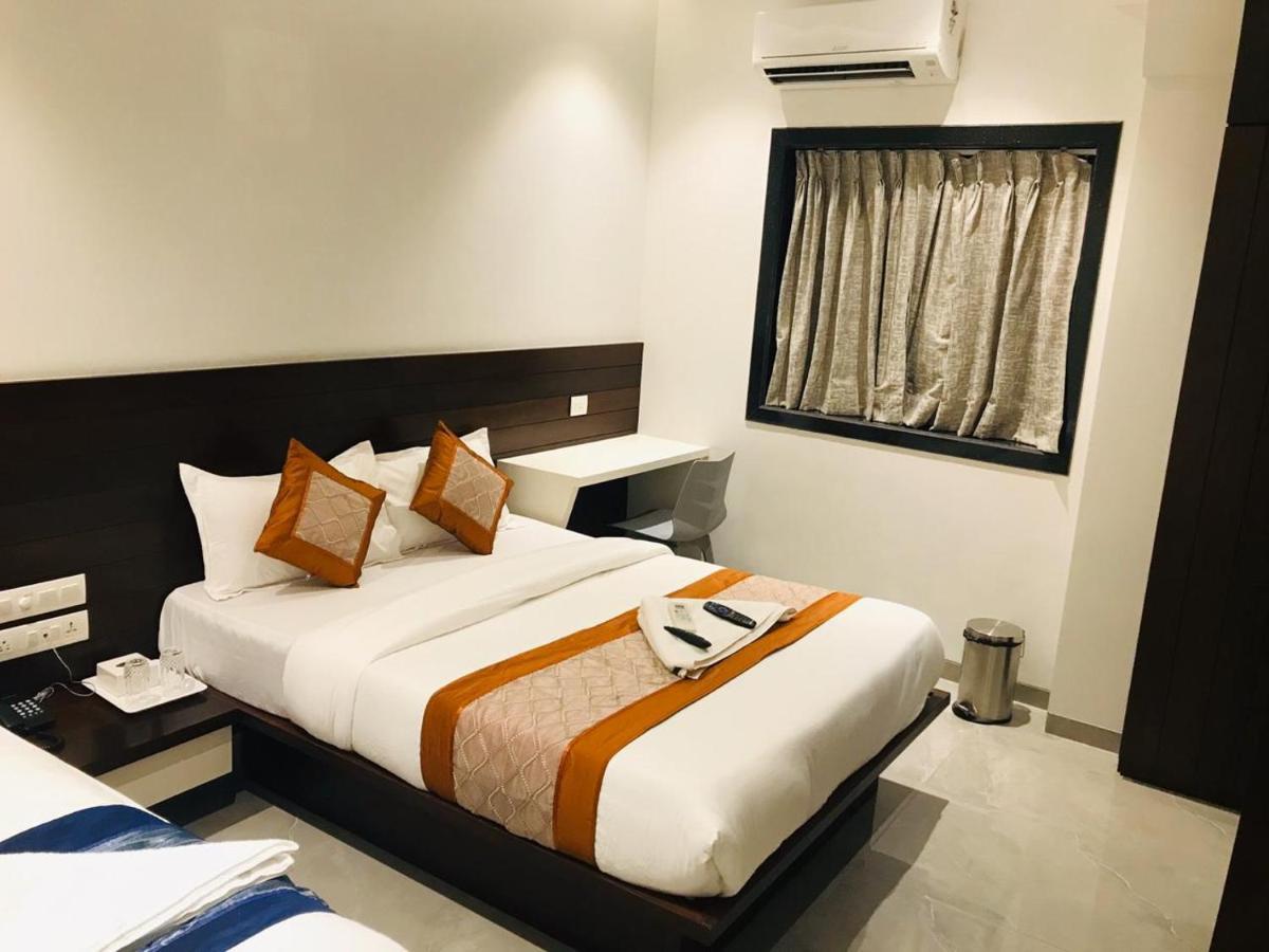 Hotel Flora Suites - Fort Mumbai Eksteriør bilde