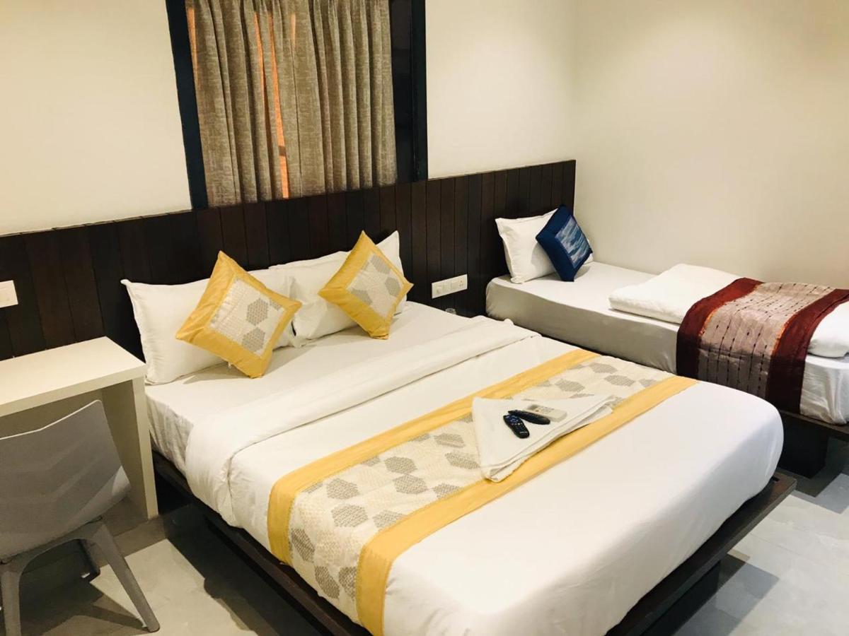 Hotel Flora Suites - Fort Mumbai Eksteriør bilde