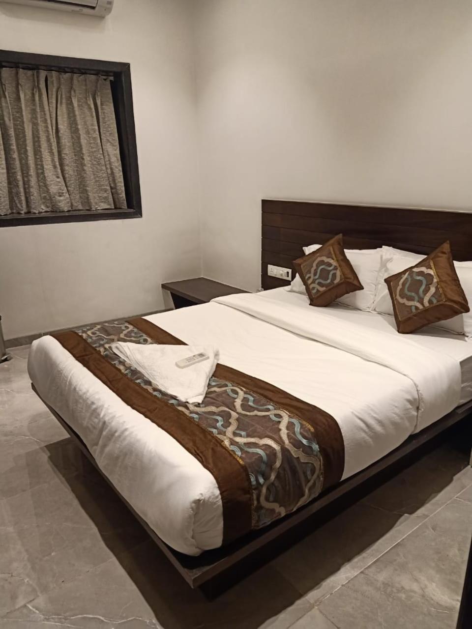 Hotel Flora Suites - Fort Mumbai Eksteriør bilde